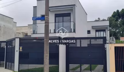 Casa com 3 quartos à venda na Elizabeth Jane Brown, 25, Uberaba, Curitiba por R$ 650.000