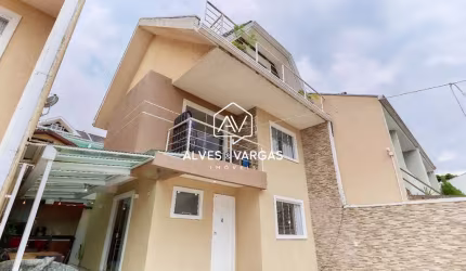 Casa em condomínio fechado com 3 quartos à venda na Rua Pacífico Guimarães Teixeira Filho, 267, Uberaba, Curitiba por R$ 598.000