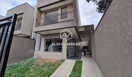 Casa com 3 quartos à venda na Rua Aleixo Bettega, 408, Novo Mundo, Curitiba por R$ 699.000