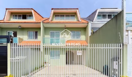 Casa com 3 quartos à venda na Olivo Carnascialli, 36, Cajuru, Curitiba por R$ 700.000
