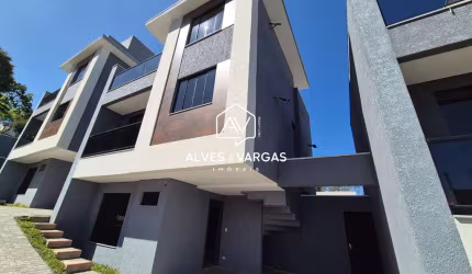 Casa em condomínio fechado com 3 quartos à venda na Governador Jorge de Lacerda, 272, Guabirotuba, Curitiba por R$ 780.000