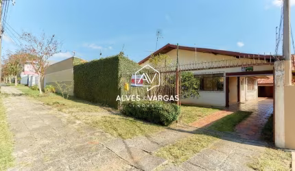 Casa com 3 quartos à venda na Doutor Alcides Vieira Arco Verde, 701, Guabirotuba, Curitiba por R$ 920.000