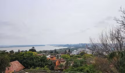 CASA 3D no bairro MENINO DEUS em PORTO ALEGRE