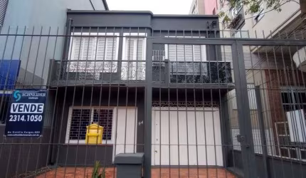 CASA 4D no bairro Menino Deus em Porto Alegre
