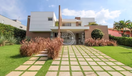 Sobrado no condomínio Lago Azul 500m² com 5 suites 1075m² de área total