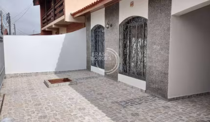 Casa Térrea com 3 Dormitórios no Central Parque