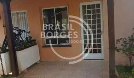 SOBRADO NO CONDOMINIO VILLA FLORA