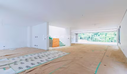 Hípica Max Garden Casa de Condomínio na Rua Manuel Ribeiro da Cruz. 935m², jardim privativo com piscina, 4 suítes e 4 vagas. Hípica Santo Amaro