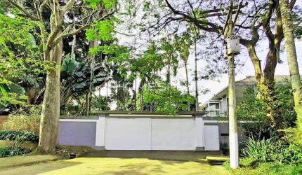 Casa à venda na Rua Duarte Monis Barreto, Alto da Boa Vista. Casa à venda, 5 quartos, sendo 5 suítes, 1789 m², piscina, área gourmet e a natureza ao redor.