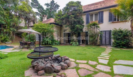 Casa Cidade Jardim na Rua Manágua - Jardim Everest. Casa à venda, 956m², amplo jardim , piscina, 5 suítes e 6 vagas. A 9 min a pé Parque Alfredo Volpi