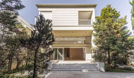 Casa à venda em Ibirapuera, São Paulo - SP. Casa à venda Rua Comandante Ismael Guilherme, Jardim Luzitânia, 5 suítes, 740m², projeto de Júlio Pechmann e 10 vagas