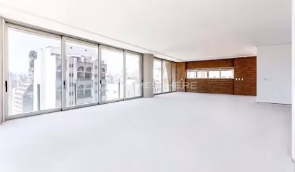Casa Leopoldo Apartamento na Rua Leopoldo Couto Magalhães Júnior, 623. Apartamento de alto padrão, pronto para morar, com 335m² privativos e 4 suítes, no coração do Itaim Bibi.