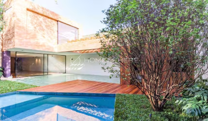 Jardim Paulista Rua Marechal Bitencourt. Casa à Venda - Rua Marechal Bitencourt, 430m², 3 quartos, sendo 3 suítes, piscina, área gourmet e 3 vagas. Próximo ao Parque Ibirapuera
