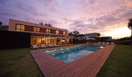 Casa de Condomínio na Quinta da Baroneza, 929 m², 6 quartos sendo 6 suítes,mobiliada e decorada, porteira fechada, 3 vagas e lazer na Rod. Alkindar Monteiro Junqueira Km 33,5