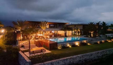 Condomínio Reserva das Aroeiras - Angra dos Reis. Casa à venda em condomínio destinado a grandes embarcações! Casa com 8 suítes, 1.131m², Spa, salão de jogos, piscina e vista para o mar