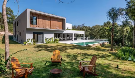 Itu Vila Real Casa de Condomínio à venda em Fazenda Vila Real de Itu com 643 m², 5 quartos sendo 5 suítes, piscina e 4 vagas. Publicada Archdaily prestigiado site de arquitetura