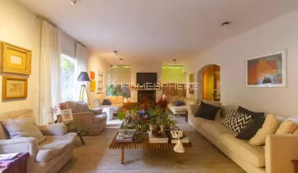 Casa de Vila à venda Rua Lourenço Castanho, 255. Casa à venda Vila Nova Conceição, 3 quartos, sendo 3 suítes, 397m², rua fechada e segura ao lado da Praça Moreira Cabral e do Parque Ibirapuera