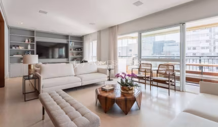 Edificio Saint Louis Moema Av. Juriti, 530. Apartamento à venda 221 m², 3 quartos, sendo 3 suítes, andar alto, 4 vagas e lazer no Saint Louis - Neoclássico.