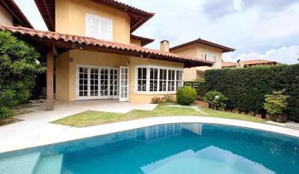 Green Village Jardim Luzitania Avenida IV Centenário, 231. Casa de condomínio à venda com 645 m², 4 suítes, jardim com piscina e 6 vagas. Condomínio com quadra de tênis e academia ao lado do Parque Ib