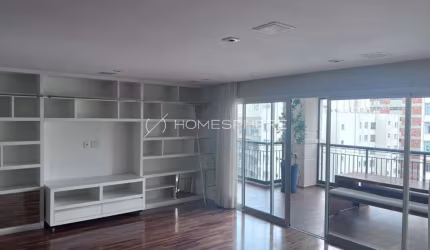 Apartamento com 234 m², 4 quartos sendo 2 suítes à venda no bairro Vila Nova Conceição.