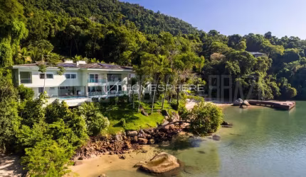 Casa Piraquara | Angra dos Reis. Casa de condomínio à venda com 1000 m², 6 quartos sendo 6 suítes à venda no bairro Piraquara. Casa Péna areia em Angra dos Reis