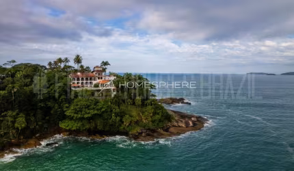 Casas à venda em Tenório, Ubatuba - SP. Mansão com área gourmet e vista para a praia do Tenório, 9 suítes, piscina, vista para o mar e arquitetura colonial espanhola