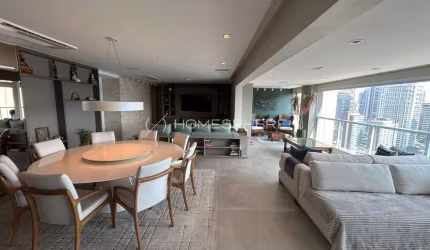 Apartamento com 250.0 m², à venda no bairro Chácara Santo Antônio.