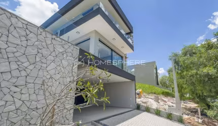 Casa no Condomínio Reserva da Mata em Vinhedo/SP com 260 m², 3 suítes - Piscina e área gourmet integrada. Vista espetacular!