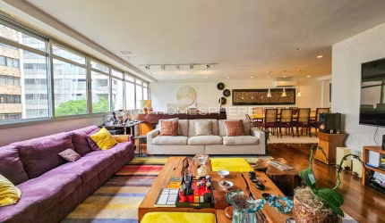 Condomínio Palacete De La Paix R. Jerônimo da Veiga, 398 - Jardim Europa. Apartamento à venda com 226m², 4 quartos, sendo 3 suítes, reformado em 2021 e 2 vagas. Próximo aos clubes Hebraica e Pinheiros