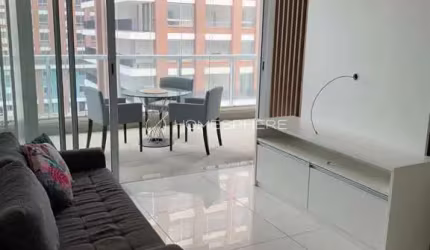 Apartamento com 67 m², 2 quartos sendo 2 suítes para alugar no bairro Vila Nova Conceição.