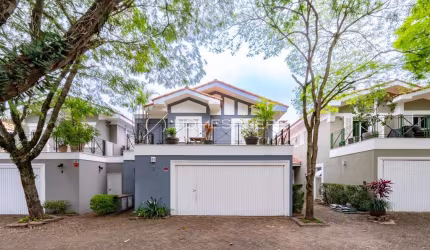 Condomínio Village Paineiras Cidade Jardim. Casa de Condomínio à Venda, 362 m², 4 suítes e 2 vagas. Casa Reformada em Condomínio Fechado - Cidade Jardim Village Paineiras