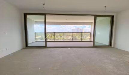 Apartamento com 230 m², à venda no condomínio Cyrela On The Parc em Moema