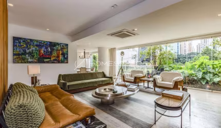 Condomínio Benedito Lapin R. Benedito Lapin, 81 - Itaim Bibi. Venda Apartamento com 164 m², 2 suítes, varanda, reformado e decorado por Juliana Vasconcellos, 2 vagas e lazer no Edifício Benedito Lapin