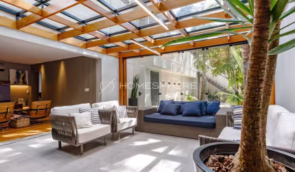 Casa em condomínio com 573.0 m², à venda no bairro Cidade Jardim.