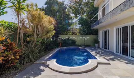 Casa com 278 m², 4 quartos sendo 2 suítes à venda no bairro Alphaville.