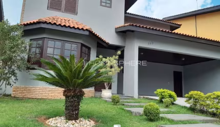 Casa de condomínio com 300 m², 3 quartos sendo 1 suíte à venda no bairro Aldeia da Serra.