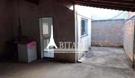 Casa para Venda em Pouso Alegre, Parque Real, 2 dormitórios, 1 banheiro, 2 vagas