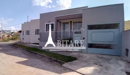 Casa para Venda em Pouso Alegre, Parque Real, 3 dormitórios, 1 suíte, 2 banheiros, 2 vagas