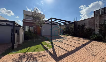 Casa com 3 dormitórios à venda, 147 m² por R$ 889.000,00 - Estância das Flores - Jaguariúna/SP
