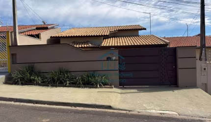 Casa com 2 dormitórios à venda, 147 m² por R$ 650.000,00 - Jardim Silvio Rinaldi II - Jaguariúna/SP