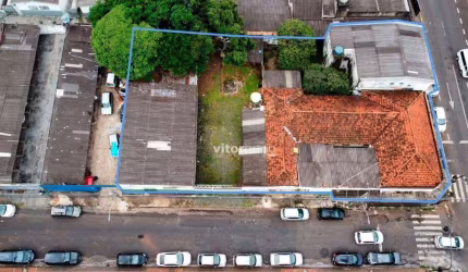 Área  de esquina , Floriano Peixoto- Bairro Brasil - Uberlândia/MG