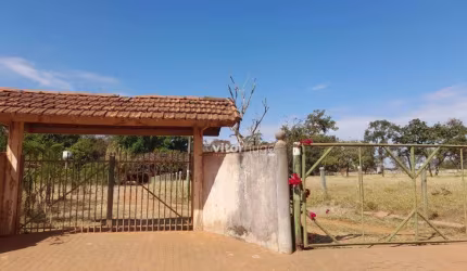 AREA DE 20MIL M²