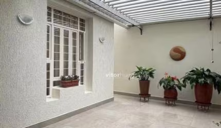 Casa Bairro Martins, excelente localização, com 3 dormitórios à venda, 250 m² por R$ 950.000  - Uberlândia/MG