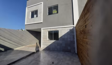 Sobrado de 3 dormitórios