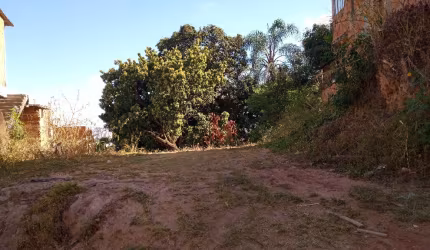EXCELENTE IMÓVEL PARTE ALTA LINDA VISTA