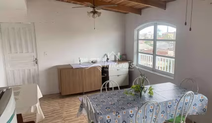 Apartamento com terraço e Jacuzzi à venda em Balneário Canoas, Pontal do Paraná, PR.