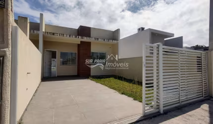 Casa à venda com piscina, ipacaray, Matinhos, PR