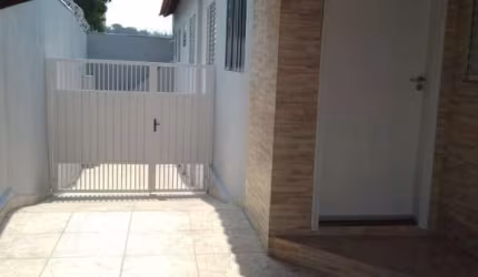Casa para Venda em Jundiaí, Vila Rio Branco, 4 dormitórios, 1 banheiro, 3 vagas