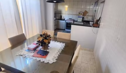 Casa para Venda em Jundiaí, Jardim Danúbio, 3 dormitórios, 1 suíte, 1 banheiro, 2 vagas