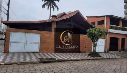 Casa com 3 dormitórios à venda, 200 m² por R$ 520.000,00 - Aviação - Praia Grande/SP